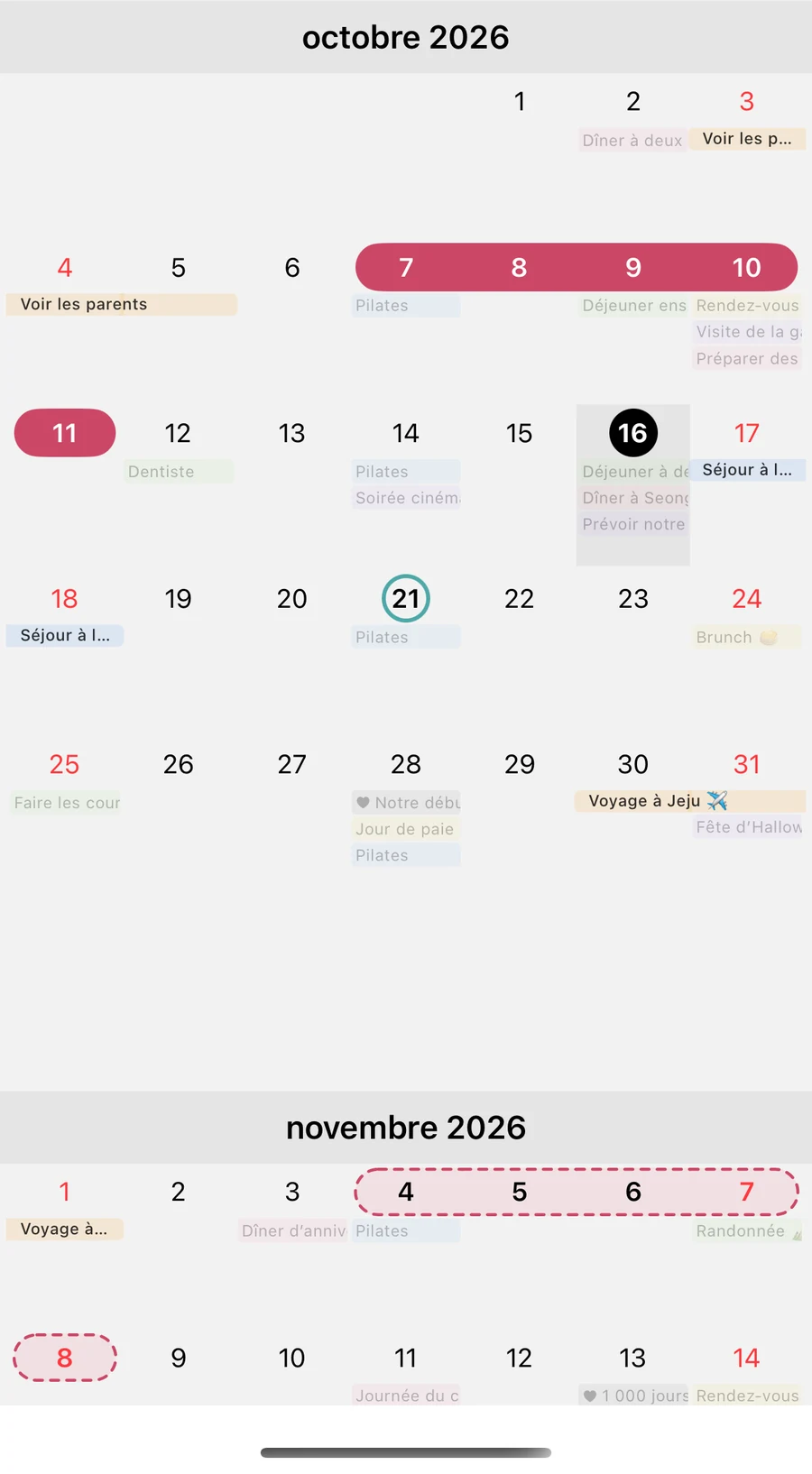 Même vue mensuelle avec le mode cycle menstruel activé : données du 7 au 11 octobre, ovulation estimée le 21 octobre et prévisions du 4 au 8 novembre en pointillés